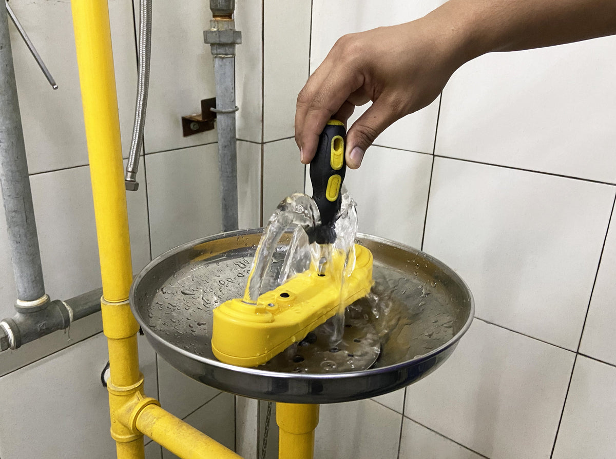 Stainless Steel Safety Shower and Eyewash Station - view 5