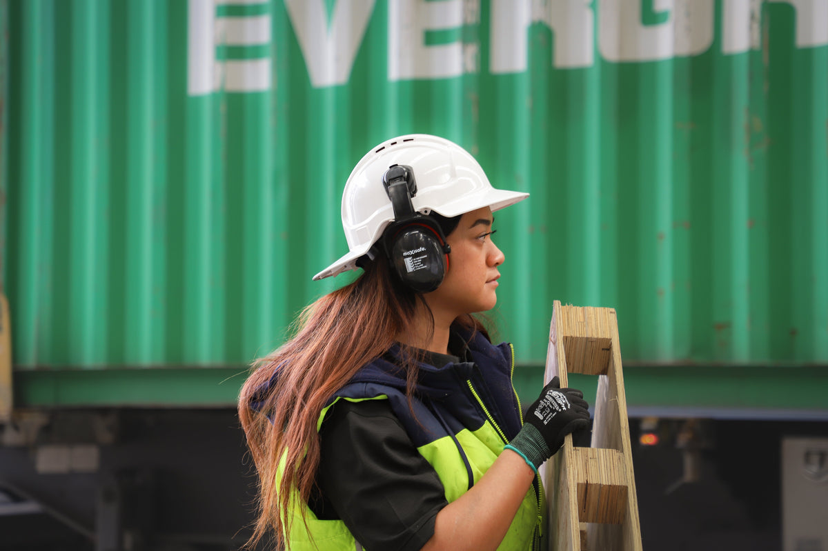Helmet Earmuff 27dB Class 5 - view 2
