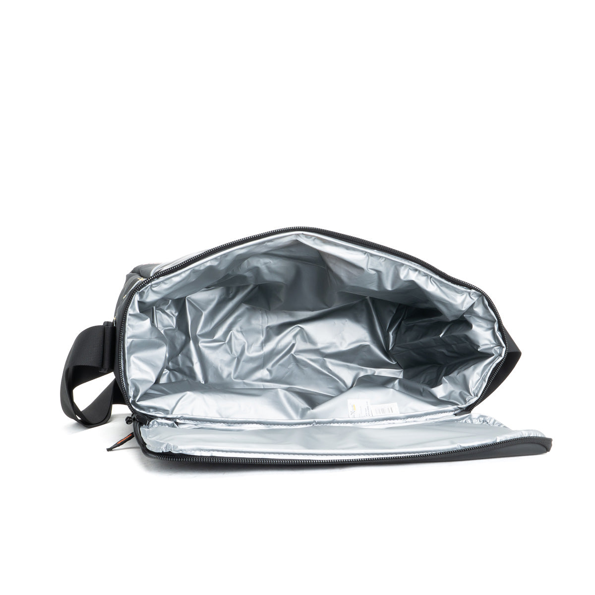 Rugged Xtremes GENERAL PURPOSE COOLER BAG 400 X 200 X 270mm BLACK 1.18kg